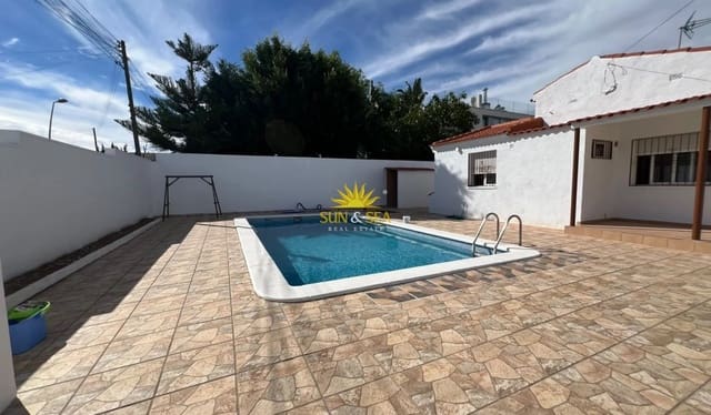 3 Zimmer Villa zu vermieten in Los Balcones - Los Altos, Torrevieja mit Pool Garage - 2.000 € (Ref: 10177678)
