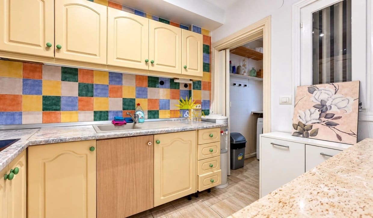 2 slaapkamer Appartement te koop in Orihuela Costa met garage - € 165.000 (Ref: 10177681)