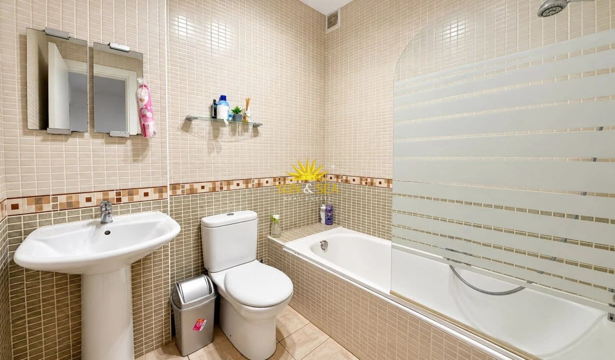 2 slaapkamer Appartement te koop in Orihuela Costa met garage - € 165.000 (Ref: 10177681)