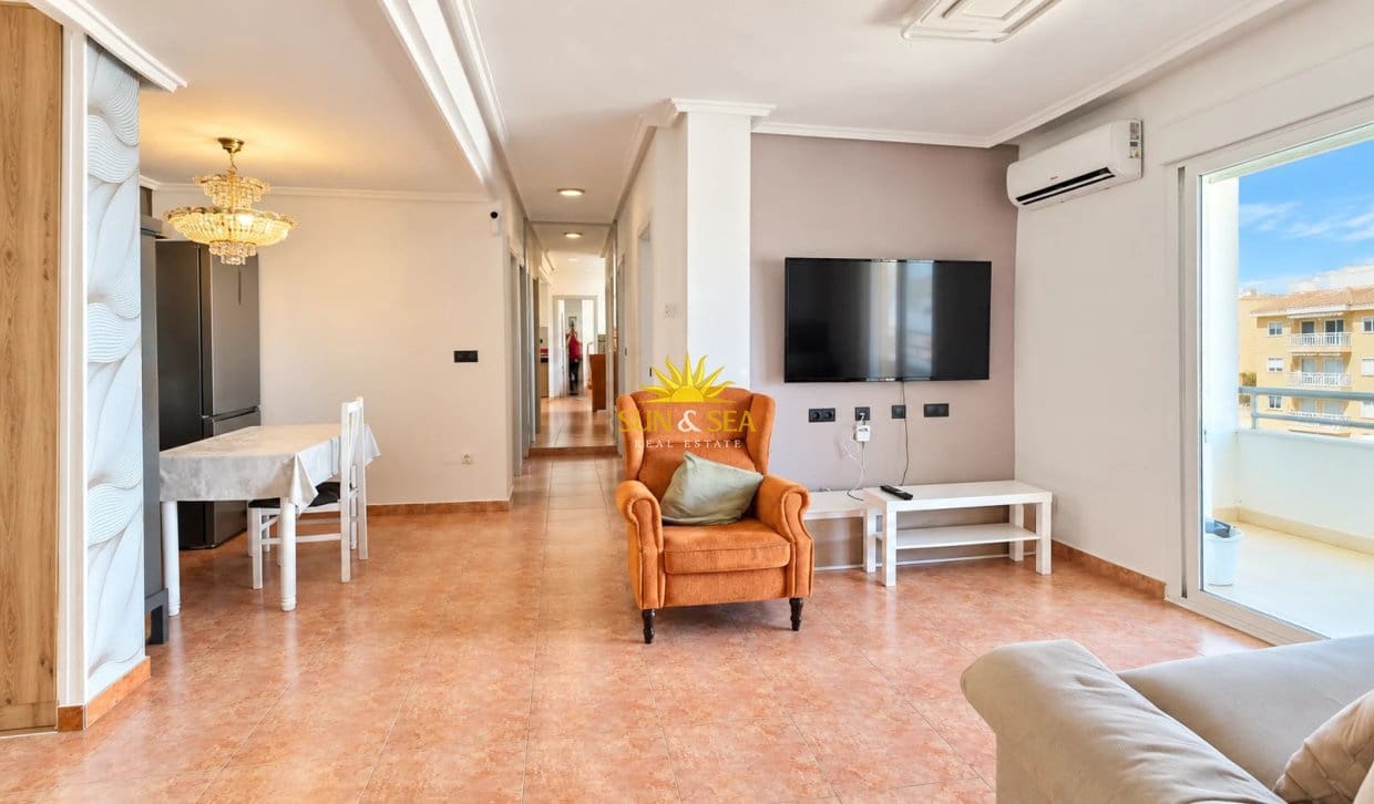 3 soveværelse Lejlighed til salg i Torrevieja - € 165.000 (Ref: 10179502)