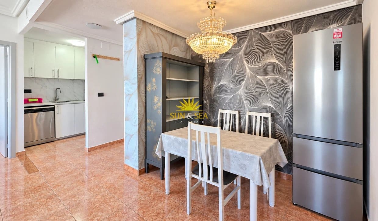 3 soveværelse Lejlighed til salg i Torrevieja - € 165.000 (Ref: 10179502)
