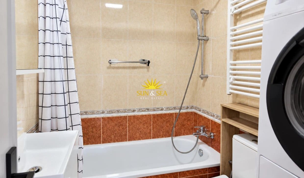 3 soveværelse Lejlighed til salg i Torrevieja - € 165.000 (Ref: 10179502)