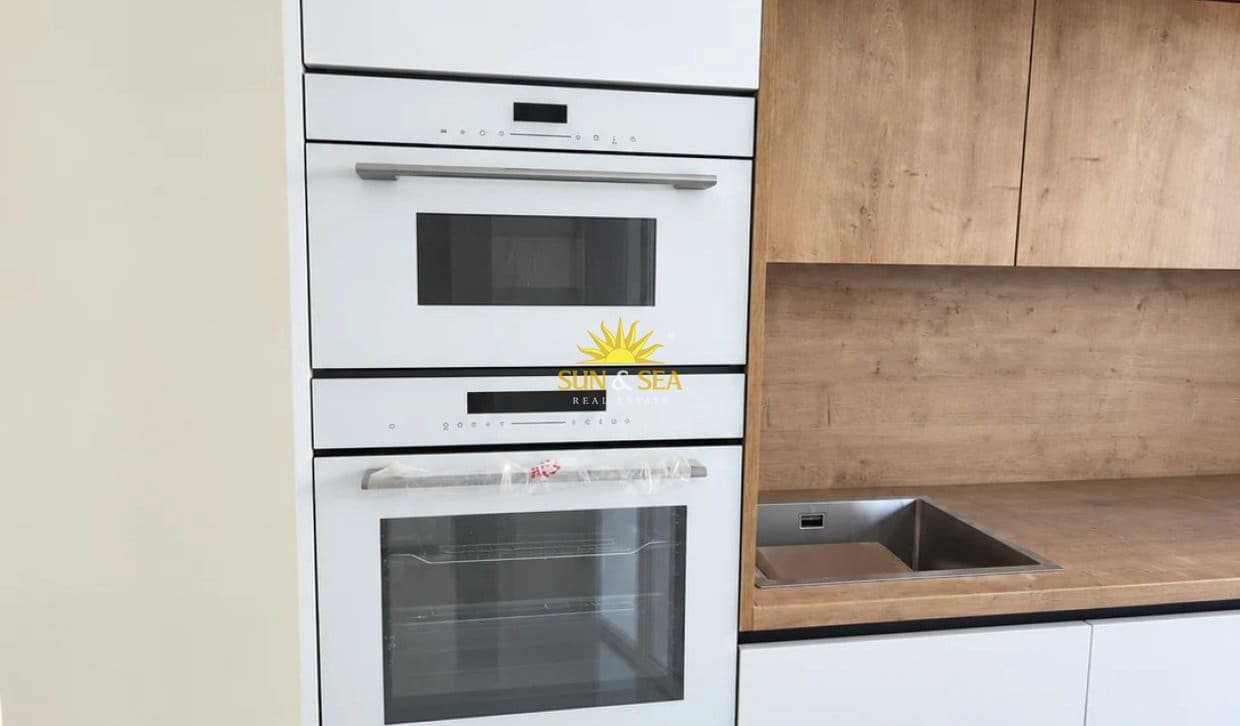 4 sypialnia Willa na sprzedaż w Orihuela Costa z basenem garażem - 315 000 € (Ref: 10180928)