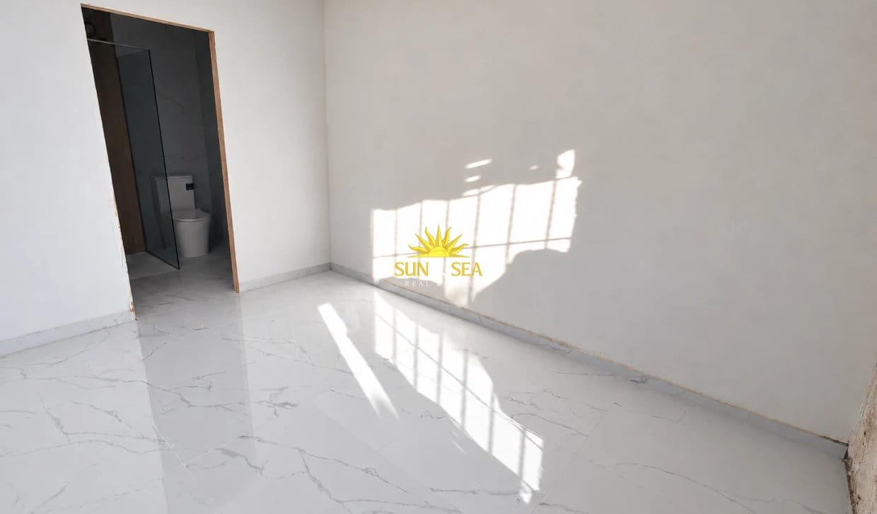 4 sypialnia Willa na sprzedaż w Orihuela Costa z basenem garażem - 315 000 € (Ref: 10180928)
