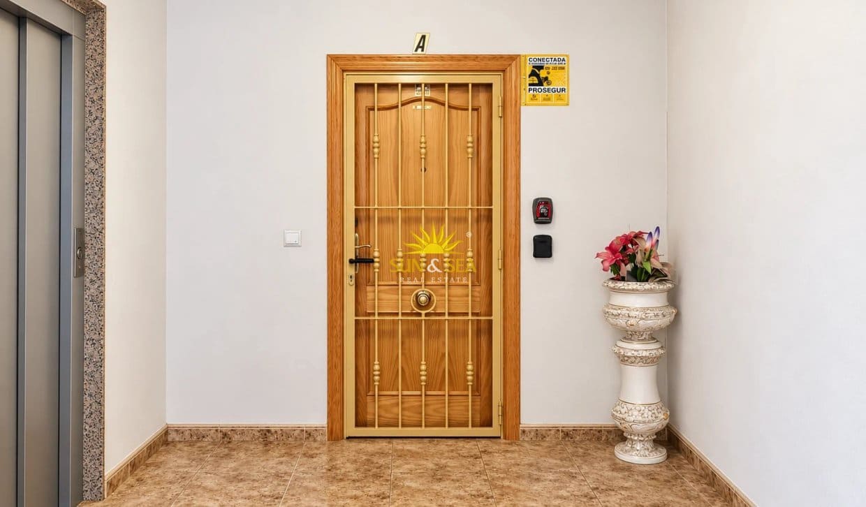 1 slaapkamer Appartement te huur in Los Montesinos met garage - € 800 (Ref: 10181660)