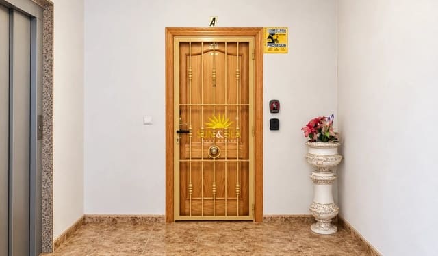 1 slaapkamer Appartement te huur in Los Montesinos met garage - € 800 (Ref: 10181660)