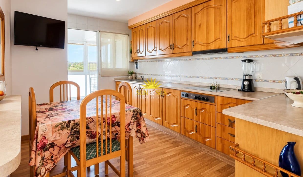 1 slaapkamer Appartement te huur in Los Montesinos met garage - € 800 (Ref: 10181660)