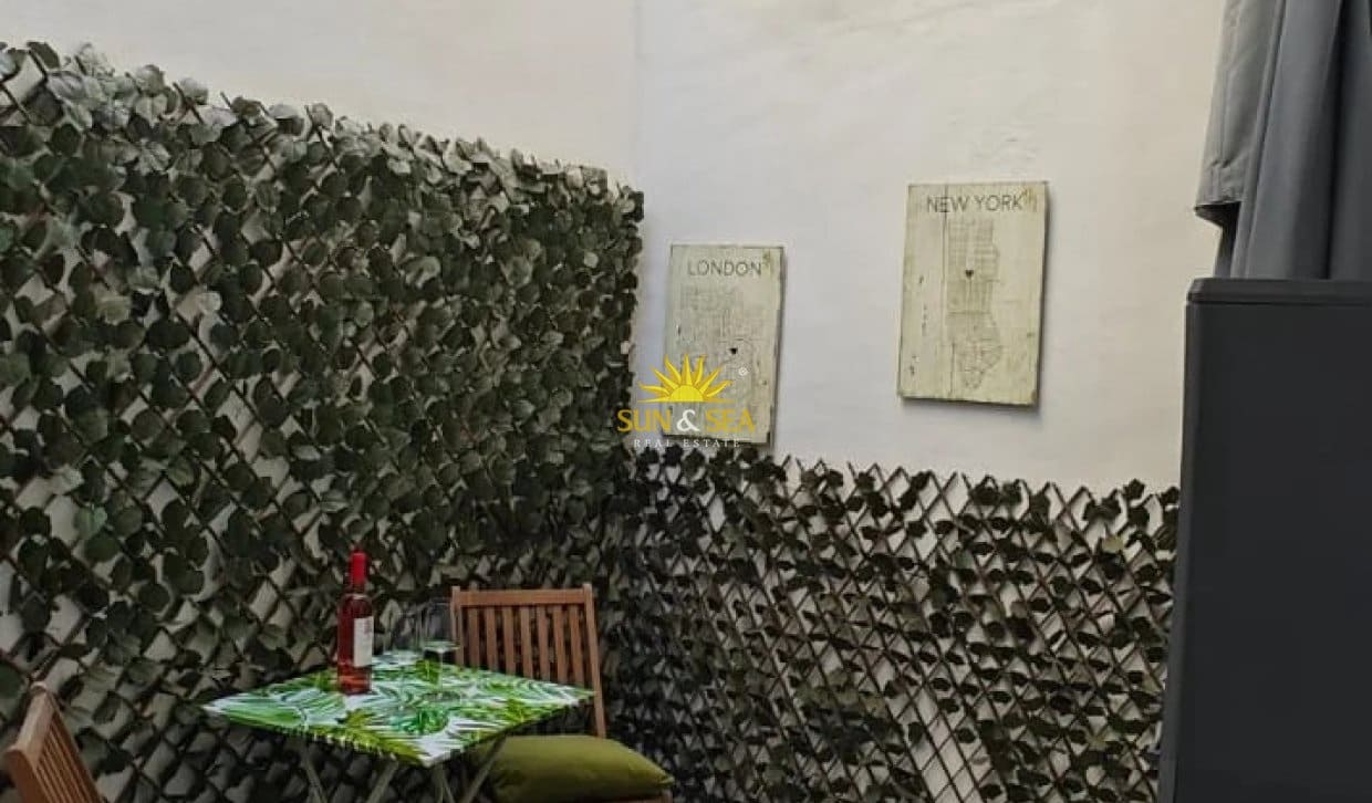 2 quarto Apartamento para arrendar em Alicante cidade - 1 250 € (Ref: 10181984)