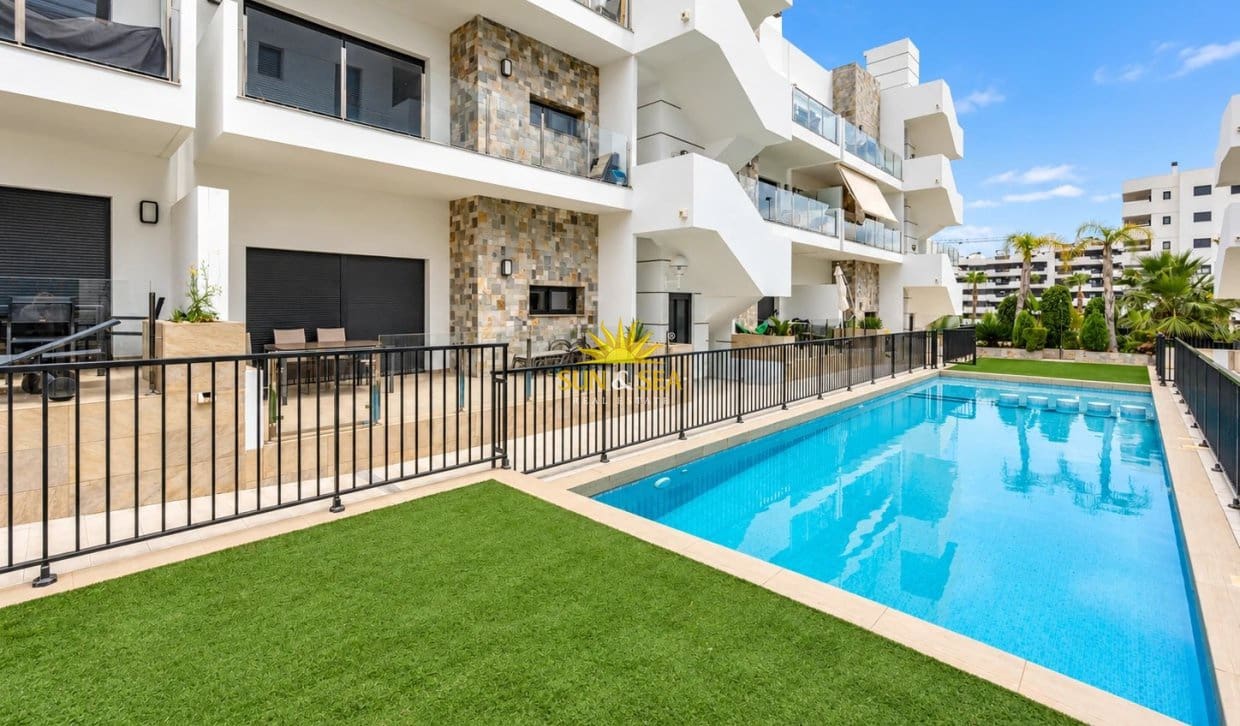 2 sypialnia Apartament do wynajęcia w Arenales del Sol z basenem - 1 450 € (Ref: 10181985)