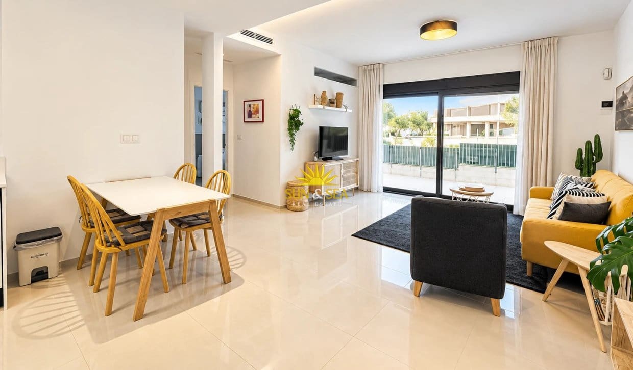 2 sypialnia Apartament do wynajęcia w Arenales del Sol z basenem - 1 450 € (Ref: 10181985)