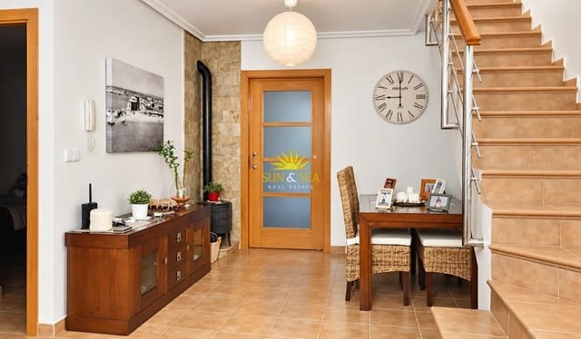 3 soverom Hus til leie i Torre de la Horadada, Pilar de la Horadada med svømmebasseng garasje - € 1 300 (Ref: 10182109)
