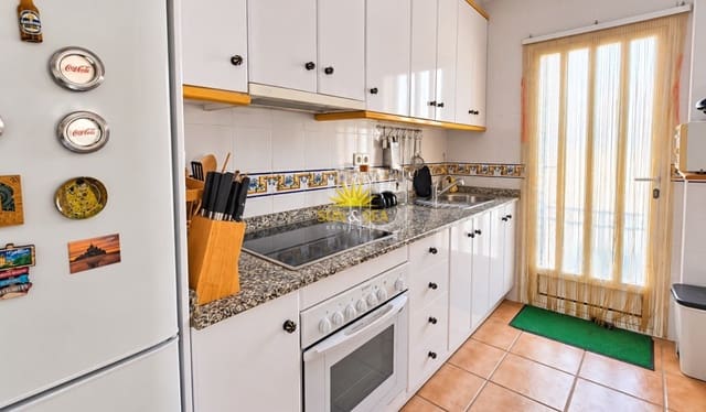 3 bedroom Townhouse for rent in Torre de la Horadada, Pilar de la Horadada with pool garage - € 1,300 (Ref: 10182109)