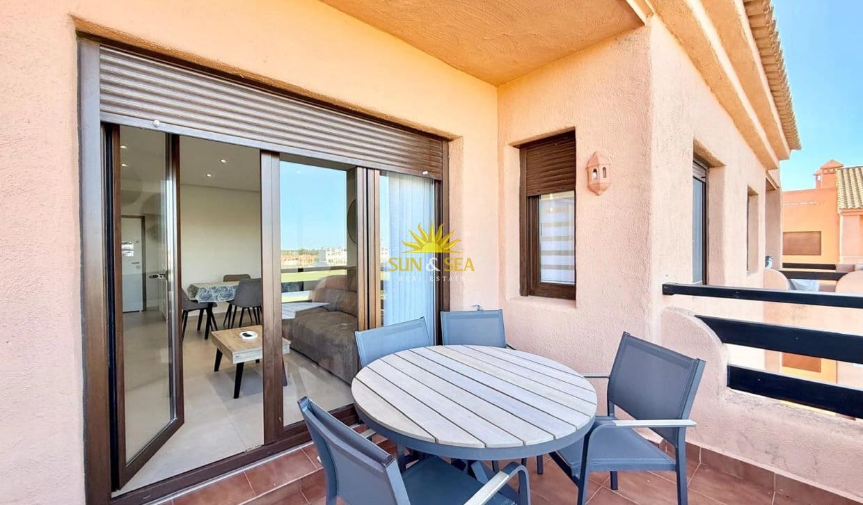 2 soverom Leilighet til salgs i Los Alcazares med svømmebasseng garasje - € 289 000 (Ref: 10183260)