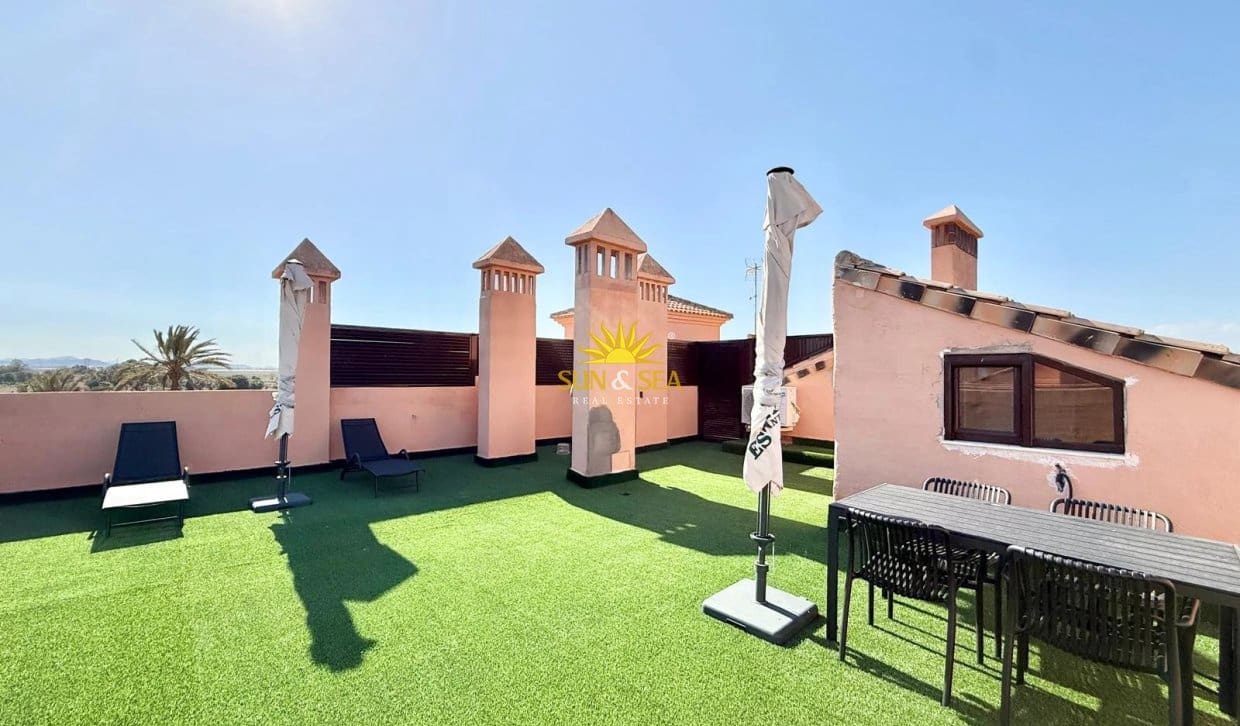 2 soverom Leilighet til salgs i Los Alcazares med svømmebasseng garasje - € 289 000 (Ref: 10183260)