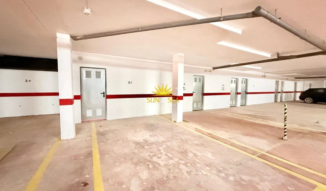 2 soverom Leilighet til salgs i Los Alcazares med svømmebasseng garasje - € 289 000 (Ref: 10183260)