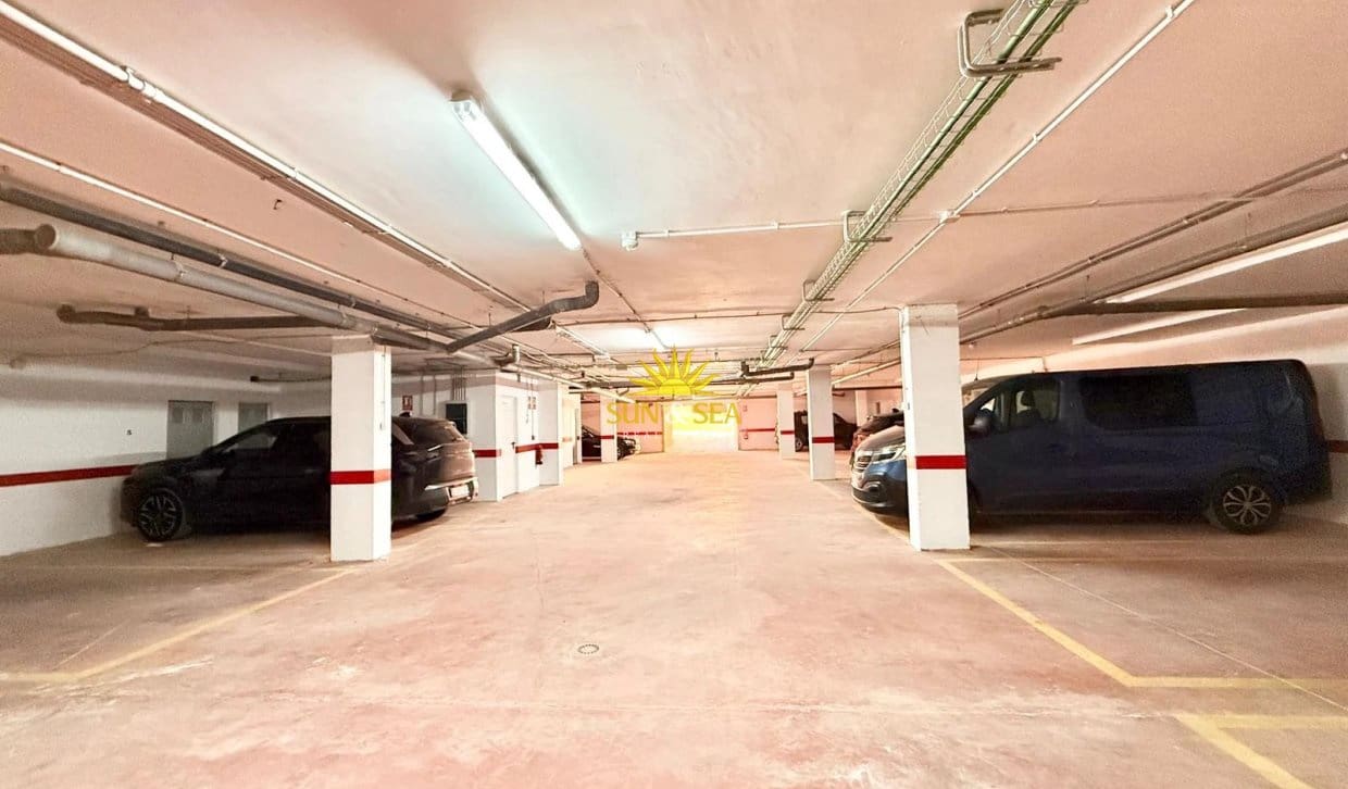 2 soverom Leilighet til salgs i Los Alcazares med svømmebasseng garasje - € 289 000 (Ref: 10183260)