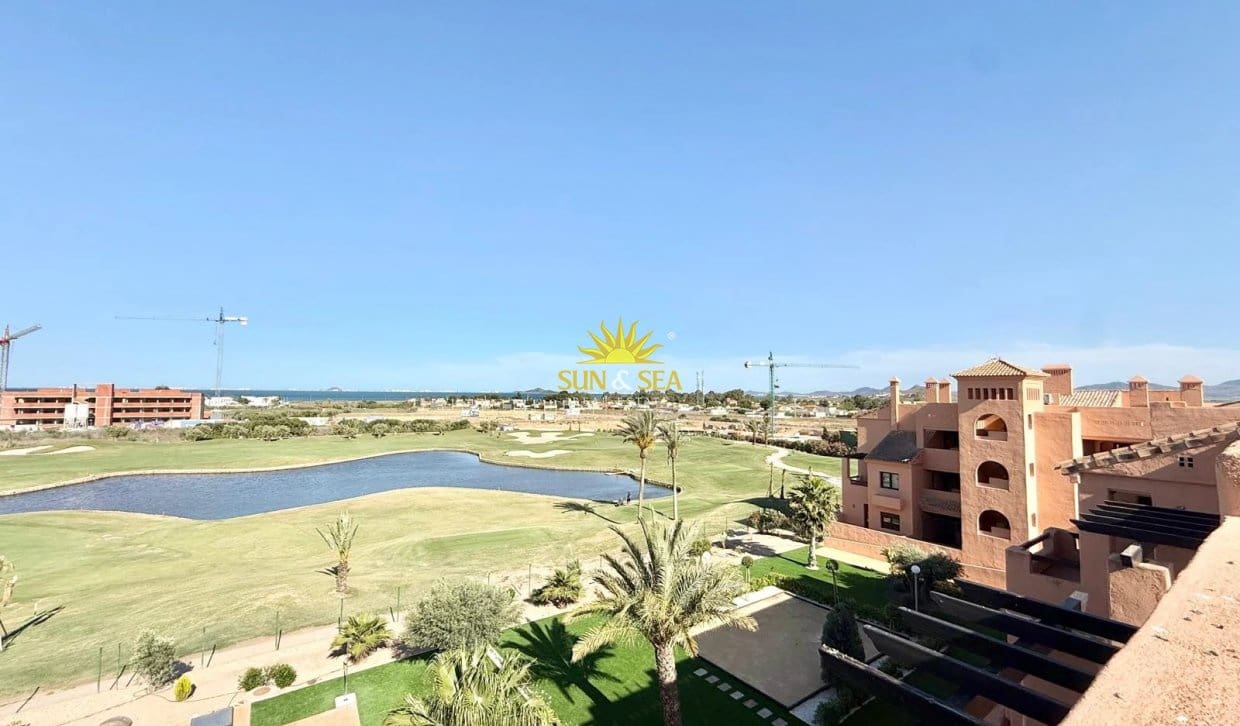 2 soverom Leilighet til salgs i Los Alcazares med svømmebasseng garasje - € 289 000 (Ref: 10183260)