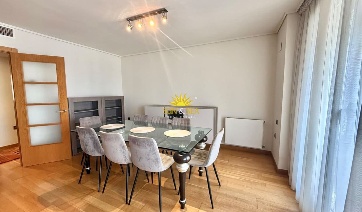 3 bedroom Apartment for rent in Alicante / Alacant city with garage - € 2,150 (Ref: 10183262)