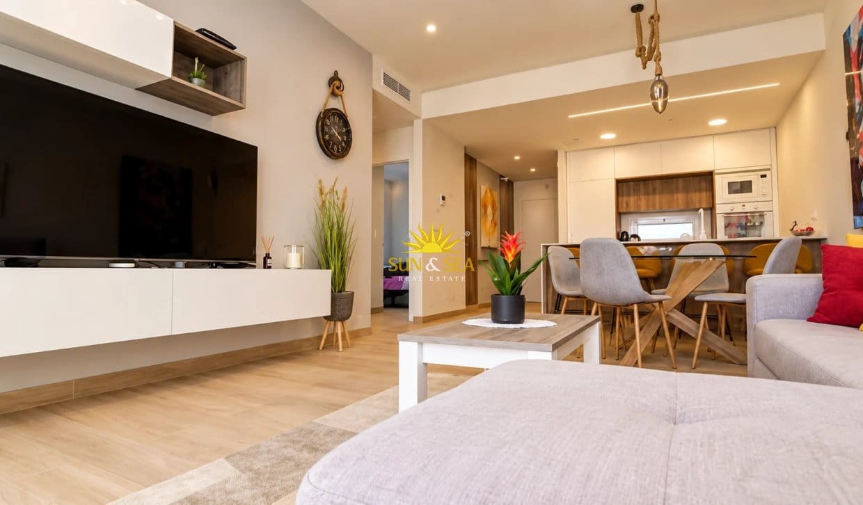 2 quarto Casa em Banda para arrendar em Guardamar del Segura com piscina garagem - 1 000 € (Ref: 10183502)