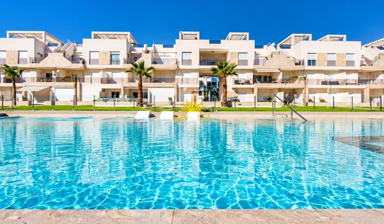 2 quarto Casa em Banda para arrendar em Guardamar del Segura com piscina garagem - 1 000 € (Ref: 10183502)
