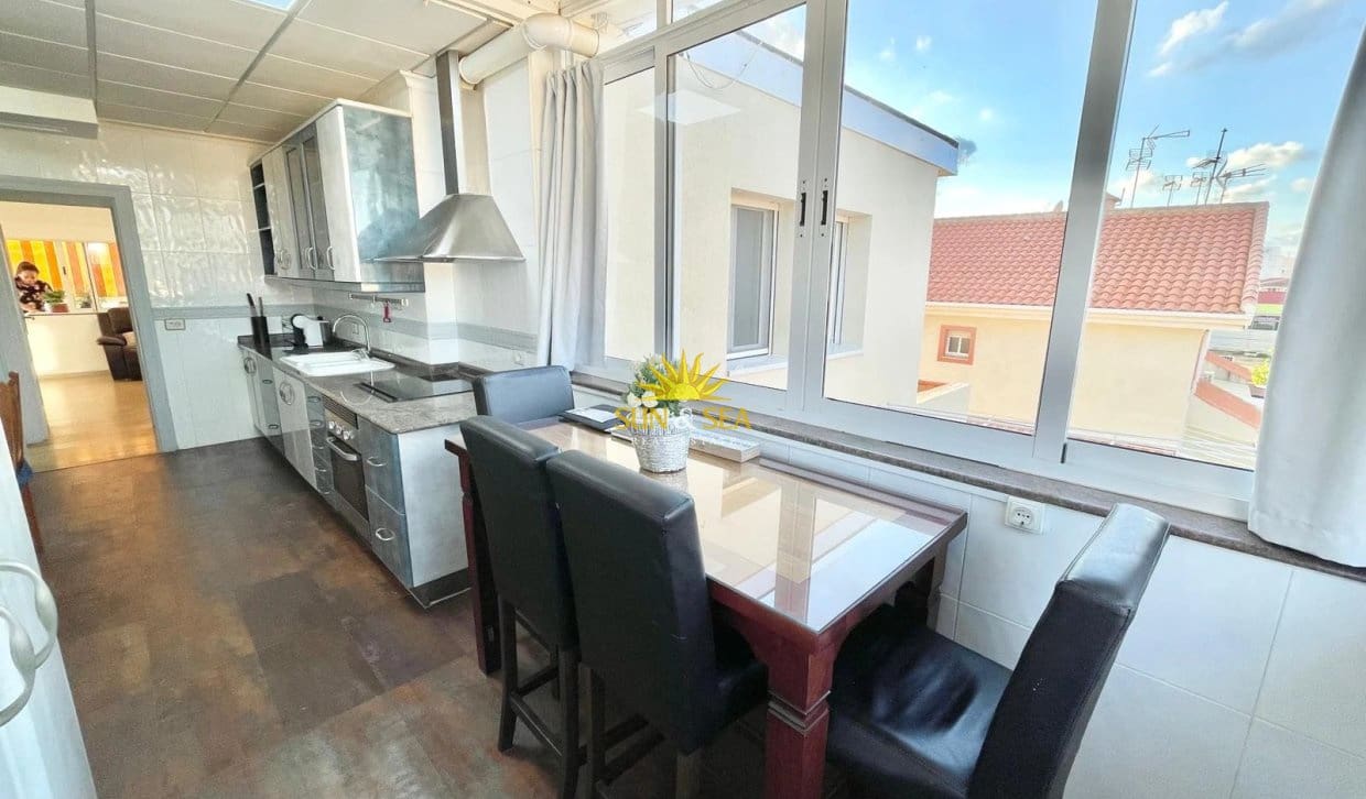 3 Zimmer Apartment zu vermieten in Los Alcazares mit Pool Garage - 1.000 € (Ref: 10183669)