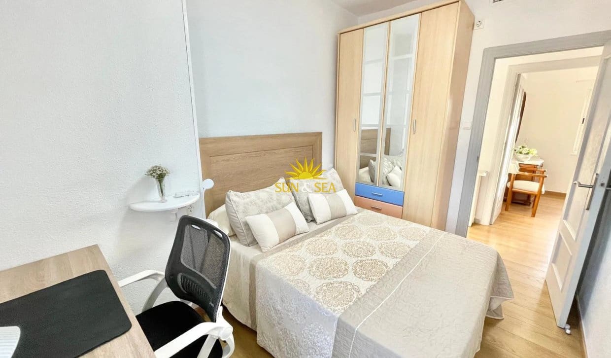 3 Zimmer Apartment zu vermieten in Los Alcazares mit Pool Garage - 1.000 € (Ref: 10183669)