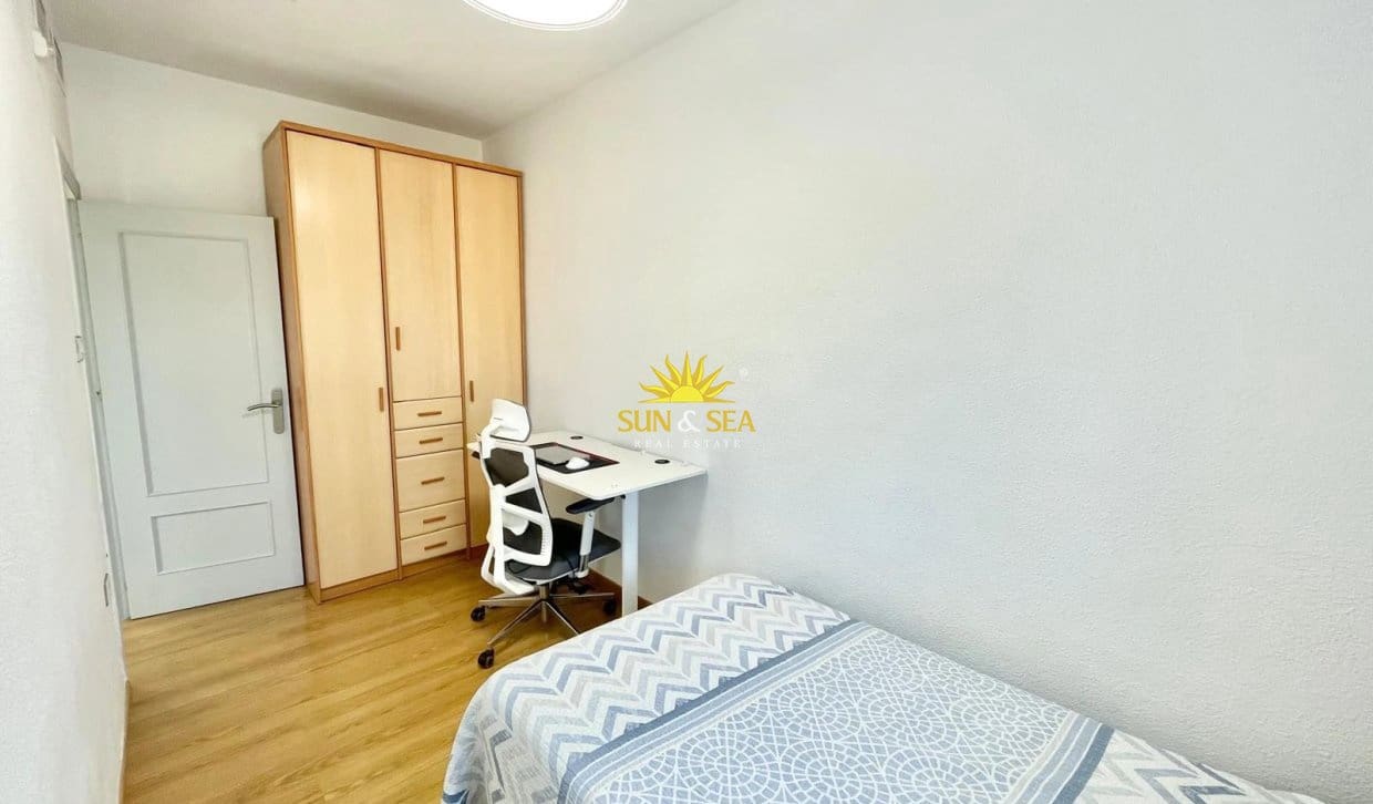 3 Zimmer Apartment zu vermieten in Los Alcazares mit Pool Garage - 1.000 € (Ref: 10183669)