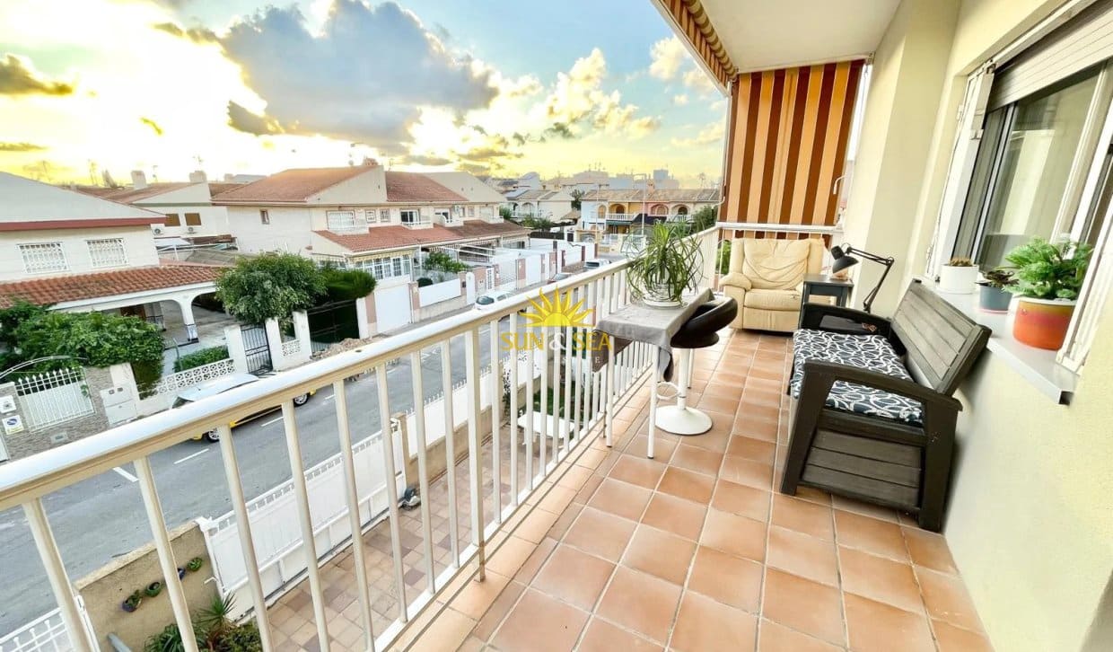 3 Zimmer Apartment zu vermieten in Los Alcazares mit Pool Garage - 1.000 € (Ref: 10183669)