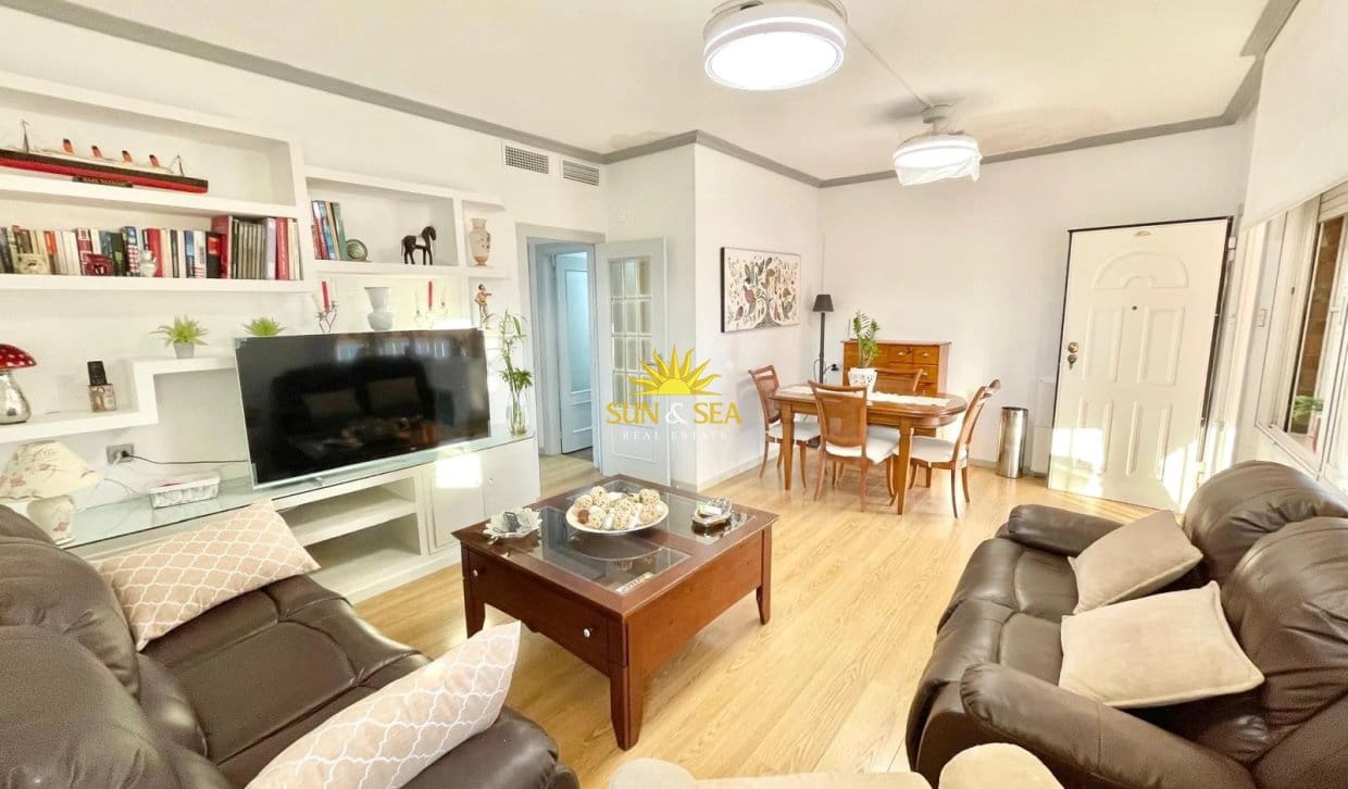 3 Zimmer Apartment zu vermieten in Los Alcazares mit Pool Garage - 1.000 € (Ref: 10183669)
