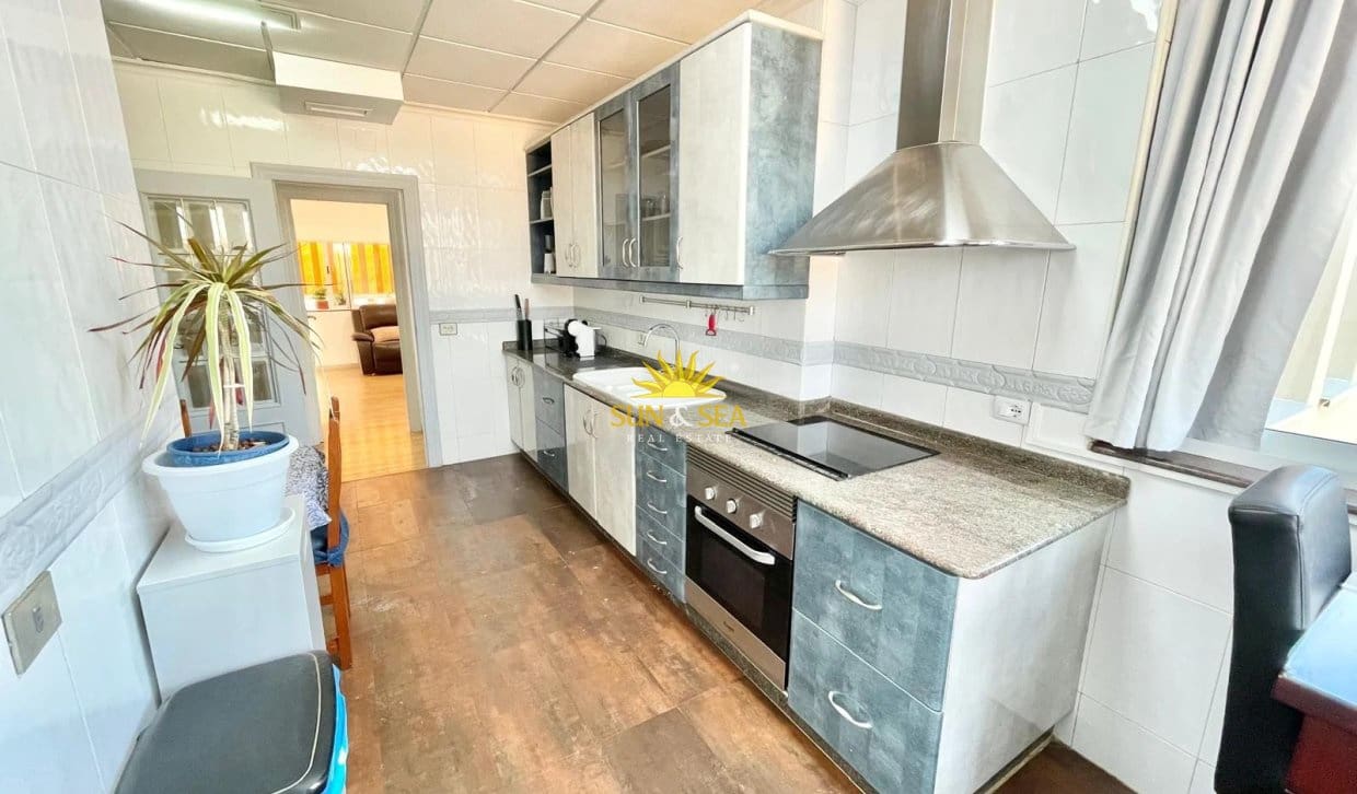 3 Zimmer Apartment zu vermieten in Los Alcazares mit Pool Garage - 1.000 € (Ref: 10183669)