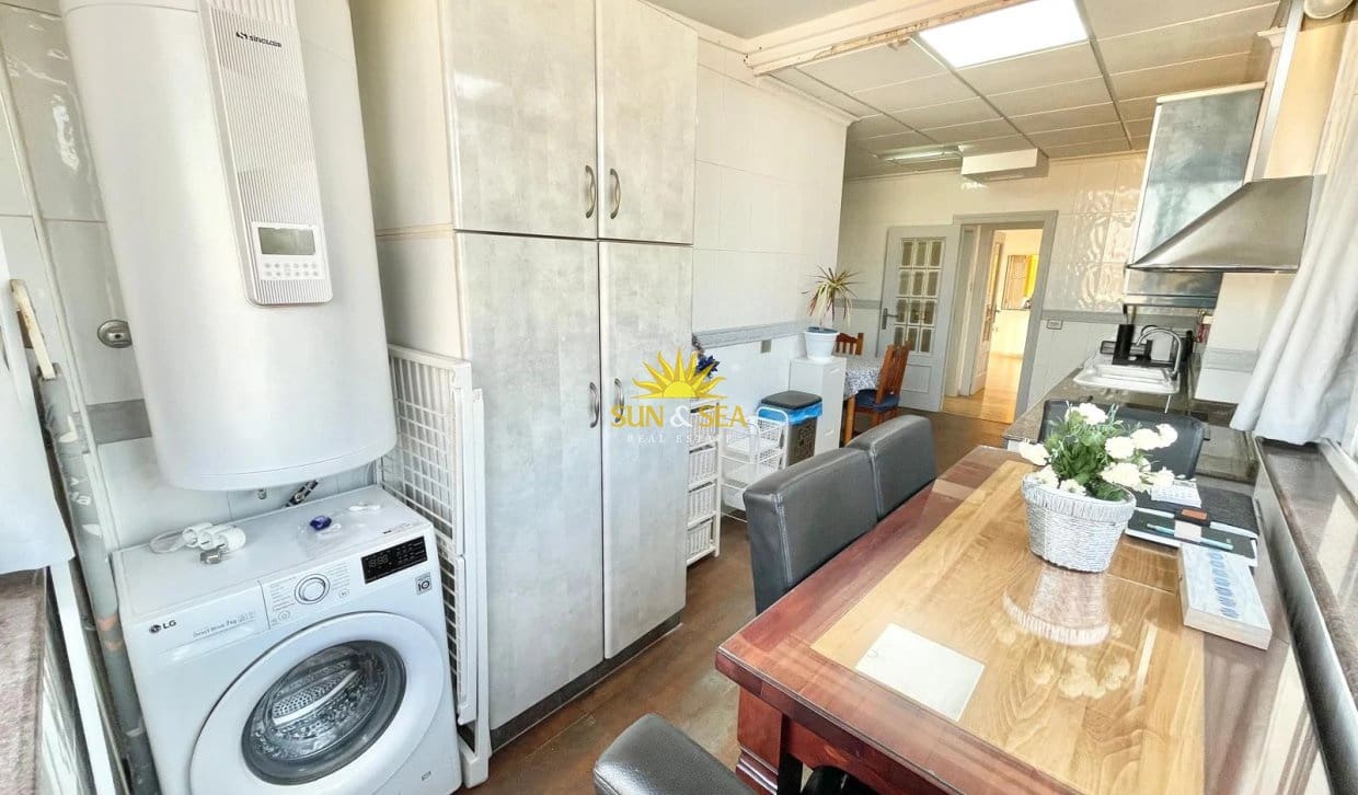 3 Zimmer Apartment zu vermieten in Los Alcazares mit Pool Garage - 1.000 € (Ref: 10183669)