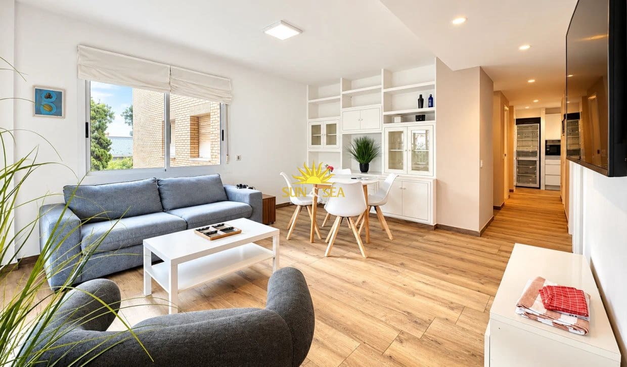 4 quarto Apartamento para arrendar em Campoamor com garagem - 1 250 € (Ref: 10183671)