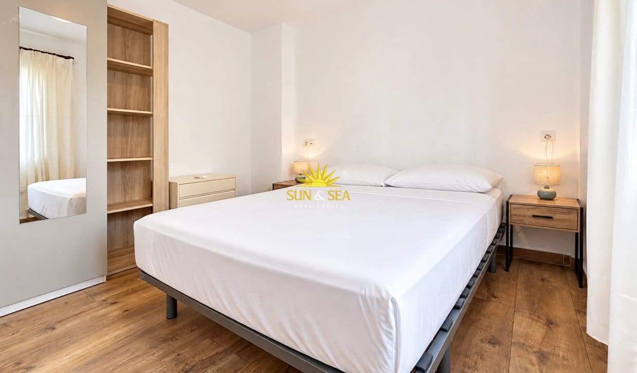 4 quarto Apartamento para arrendar em Campoamor com garagem - 1 250 € (Ref: 10183671)