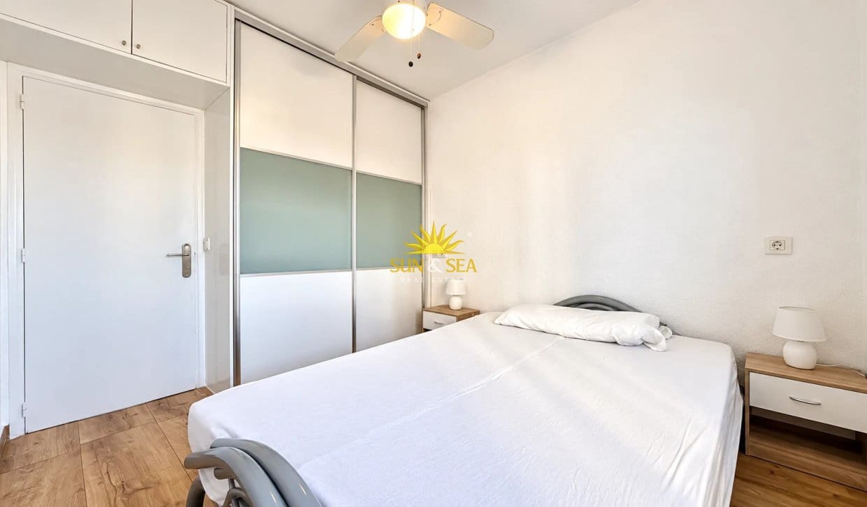 4 quarto Apartamento para arrendar em Campoamor com garagem - 1 250 € (Ref: 10183671)