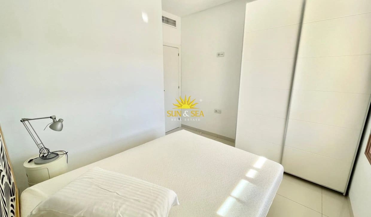 2 bedroom Apartment for holiday rental in Torre de la Horadada with pool garage - € 800 (Ref: 10183672)