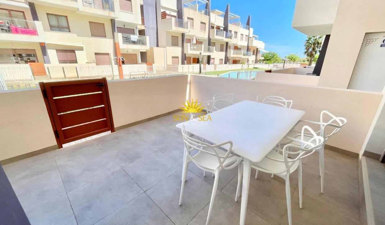 2 bedroom Apartment for holiday rental in Torre de la Horadada with pool garage - € 800 (Ref: 10183672)