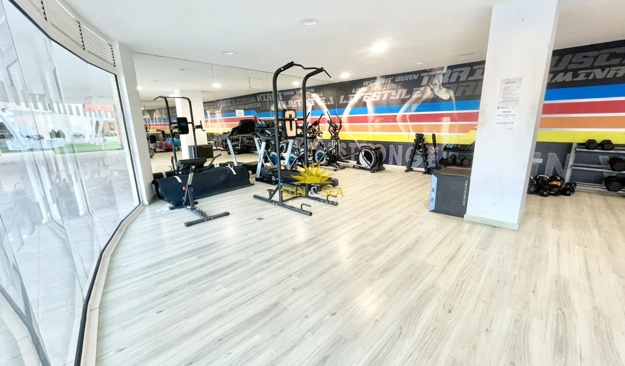 2 slaapkamer Appartement voor vakantieverhuur in Alicante stad met zwembad garage - € 1.550 (Ref: 10185308)