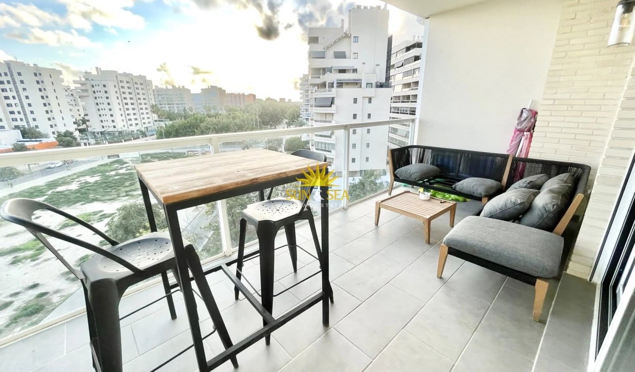 2 slaapkamer Appartement voor vakantieverhuur in Alicante stad met zwembad garage - € 1.550 (Ref: 10185308)