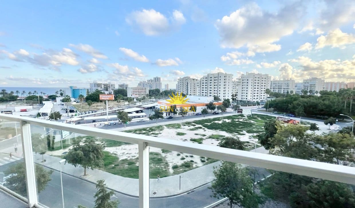 2 slaapkamer Appartement voor vakantieverhuur in Alicante stad met zwembad garage - € 1.550 (Ref: 10185308)