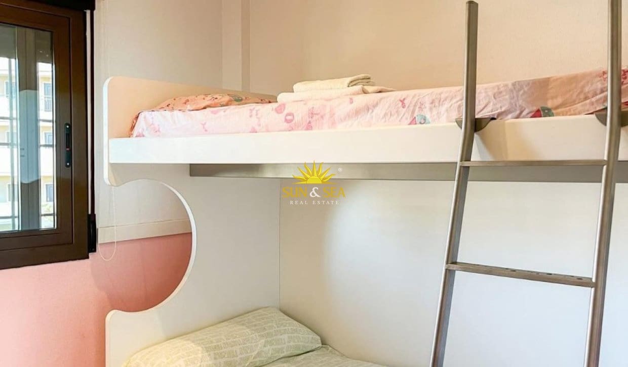 2 Zimmer Apartment zu verkaufen in Arenales del Sol mit Pool - 315.000 € (Ref: 10186065)