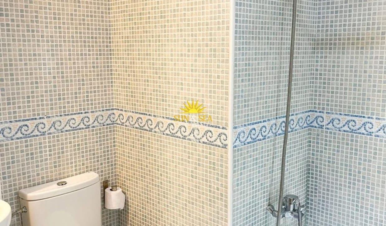 2 Zimmer Apartment zu verkaufen in Arenales del Sol mit Pool - 315.000 € (Ref: 10186065)