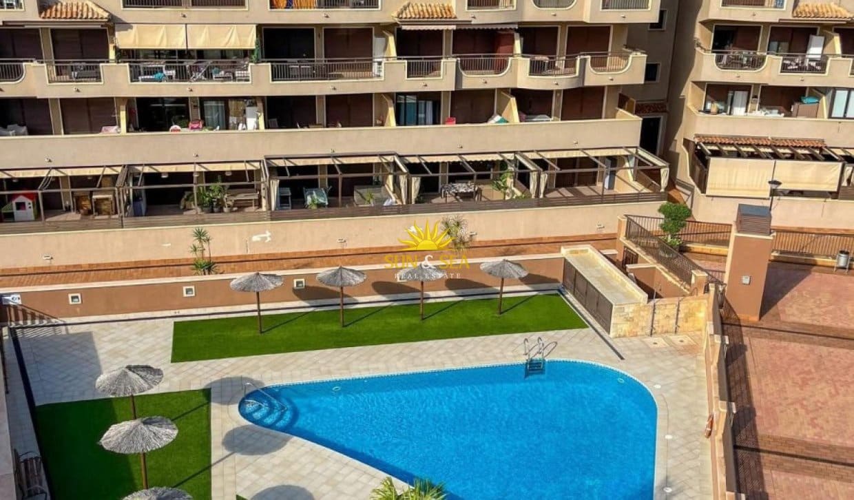 2 Zimmer Apartment zu verkaufen in Arenales del Sol mit Pool - 315.000 € (Ref: 10186065)