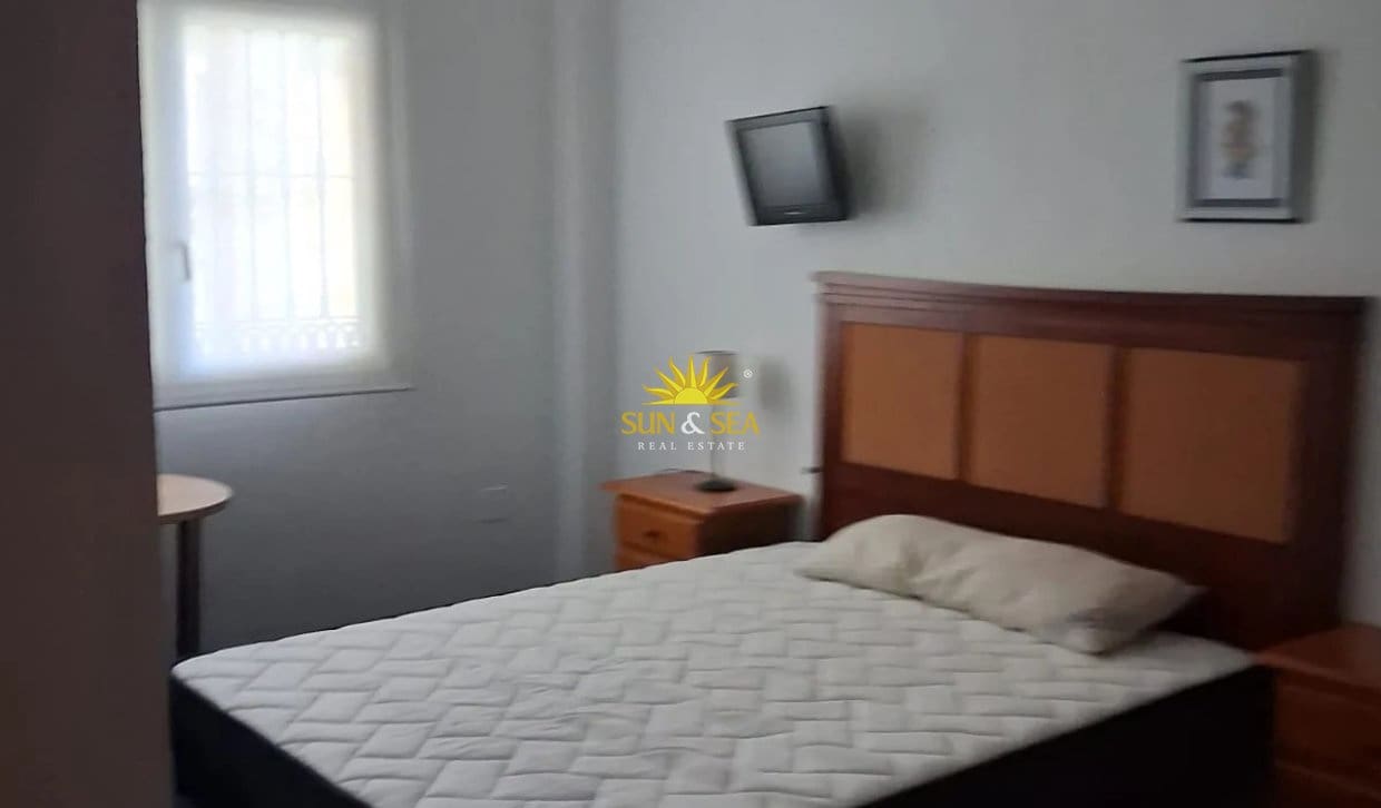 4 Zimmer Villa zu vermieten in Los Balcones mit Pool Garage - 2.000 € (Ref: 10186066)