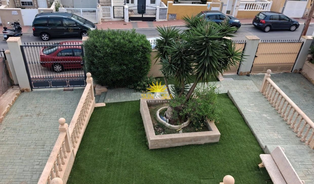 4 Zimmer Villa zu vermieten in Los Balcones mit Pool Garage - 2.000 € (Ref: 10186066)