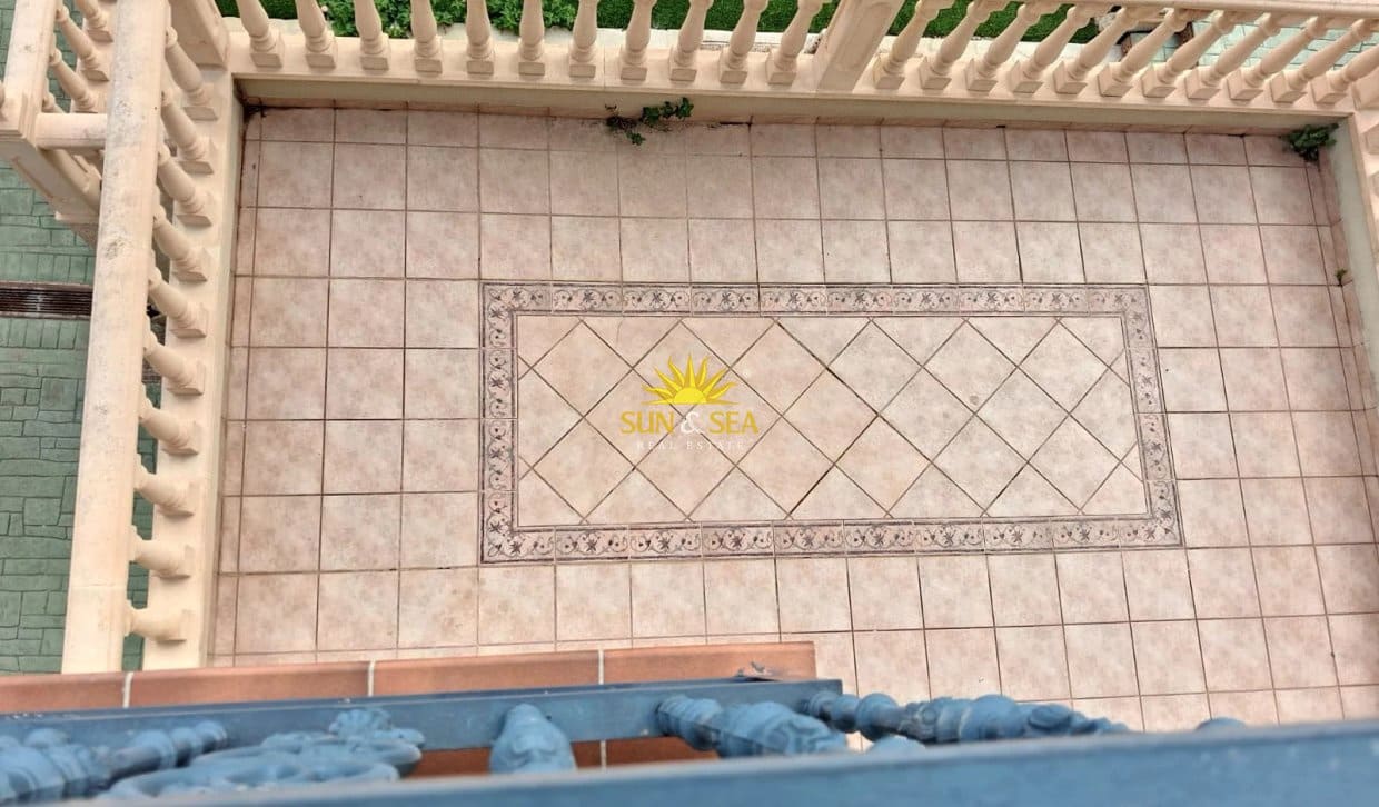 4 Zimmer Villa zu vermieten in Los Balcones mit Pool Garage - 2.000 € (Ref: 10186066)