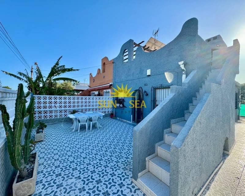 Chalet de 2 habitaciones en Torrevieja en alquiler con garaje - 900 € (Ref: 6208301)