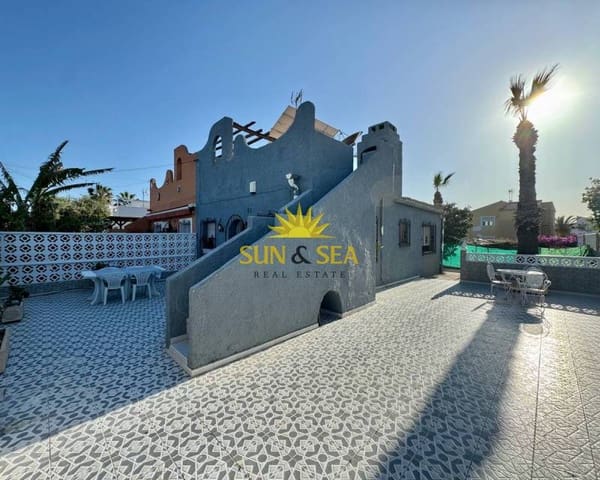 Chalet de 2 habitaciones en Centro, Torrevieja en alquiler con garaje - 900 € (Ref: 6208301)