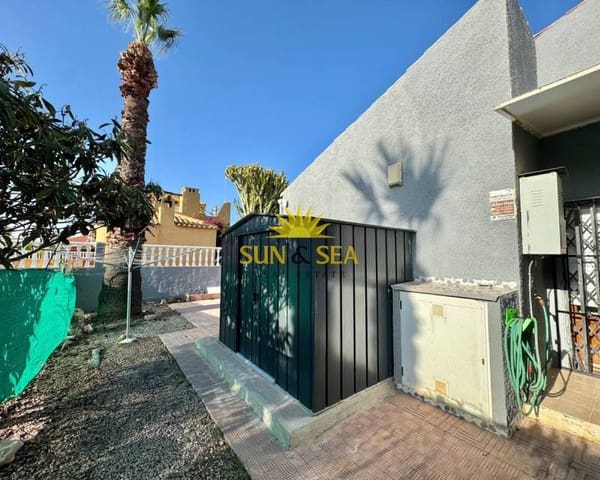 Chalet de 2 habitaciones en Centro, Torrevieja en alquiler con garaje - 900 € (Ref: 6208301)