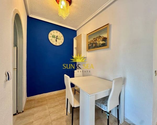 Chalet de 2 habitaciones en Centro, Torrevieja en alquiler con garaje - 900 € (Ref: 6208301)