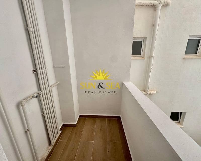 3 slaapkamer Appartement te huur in Torrevieja - € 1.400 (Ref: 6226281)